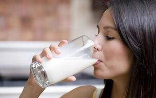 The drinking diet menu includes low-fat milk